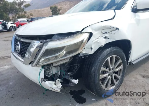 2016 Nissan Pathfinder S z USA, uszkodzony, nr VIN 5N1AR2MN0GC620976